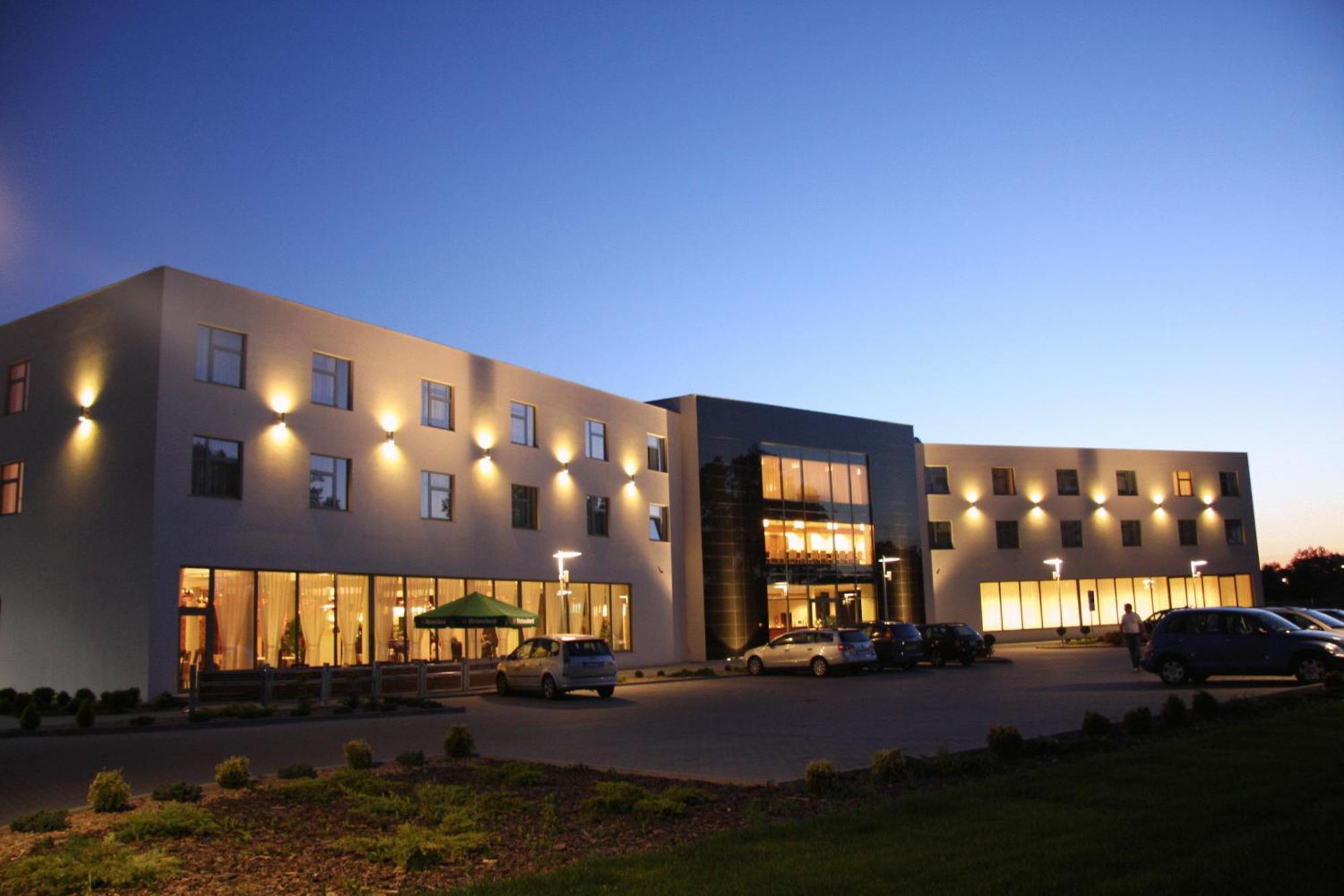 Hotel Hi-Fi Spa Nowy Tomysl Luaran gambar