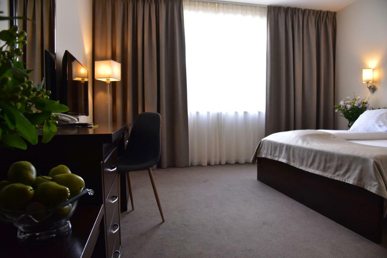 Hotel Hi-Fi Spa Nowy Tomysl Luaran gambar